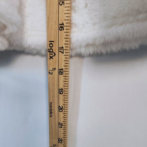 Holly & Cupid Women's Junior 13 Mrs. Claus Sequin Faux Fur Skirt NWOT - Picture 8 of 8